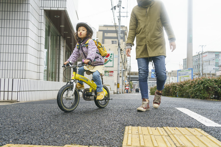 パパとお出かけ　ご自宅でのドキュメンタリー的家族写真