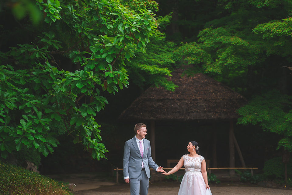 Wedding photography at a Japanese garden in Tokyo