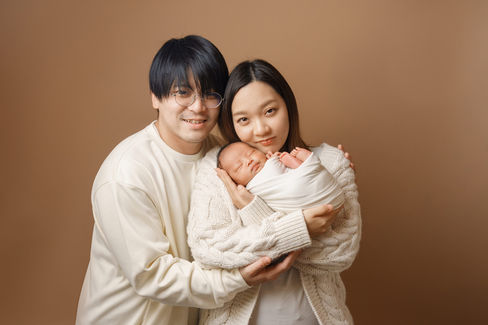 ご両親と一緒でのニューボーンフォト