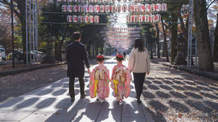 大國魂神社で迎えた、双子姉妹の7歳の七五三