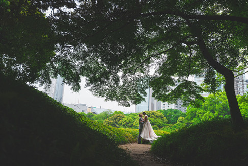 Wedding photography at a Japanese garden in Tokyo