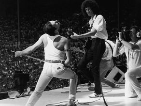 Performance to Action: Live Aid - Queen