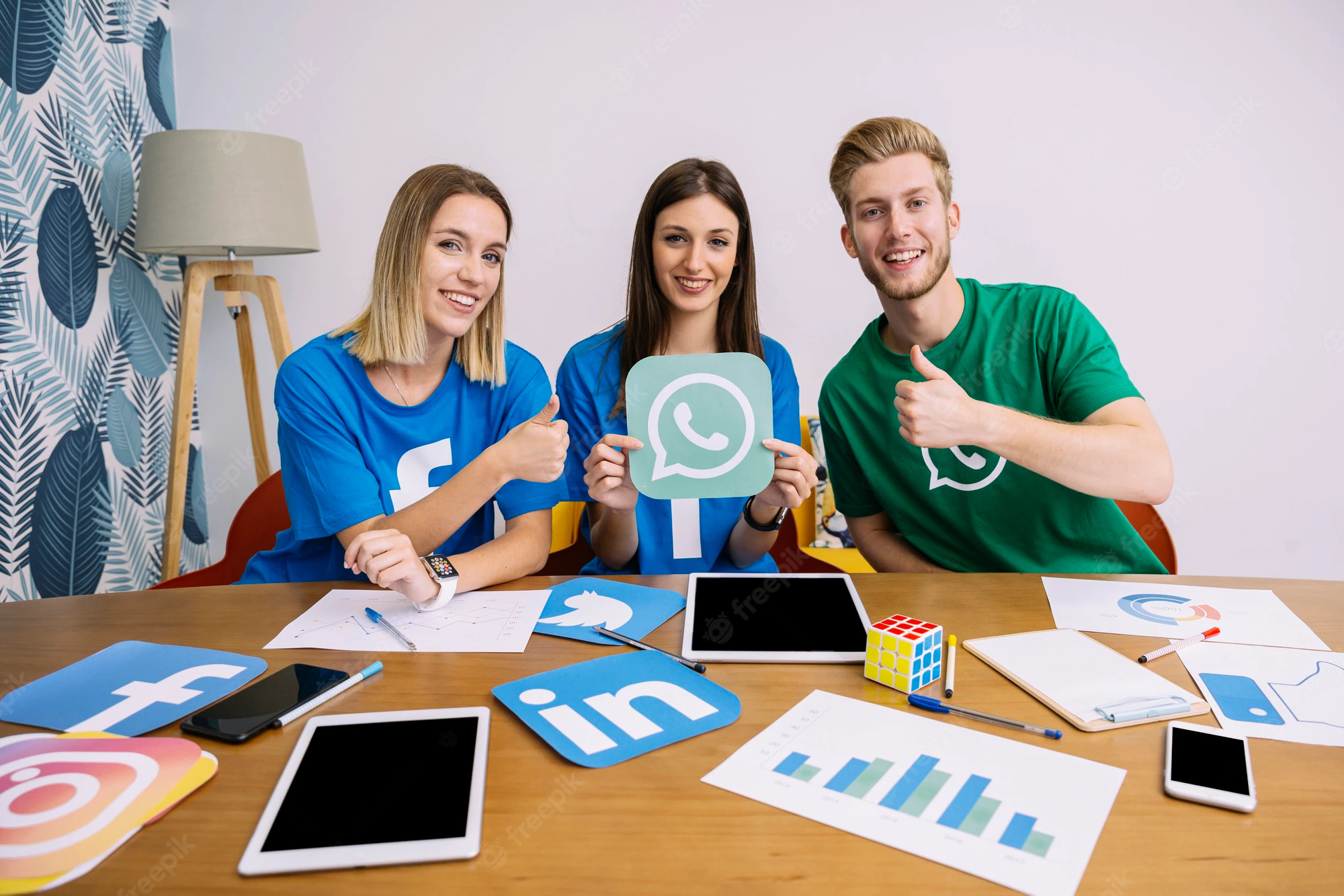 portrait-successful-social-media-networking-team-workplace_23-2147847471.webp