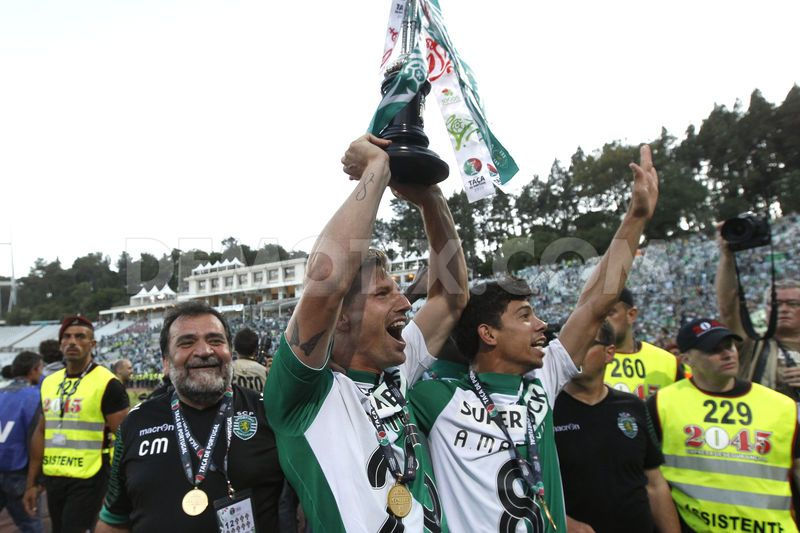 1433116793-sporting-cp-beats-sc-braga-in-penalty-shootout-to-win-portugal-cup_77