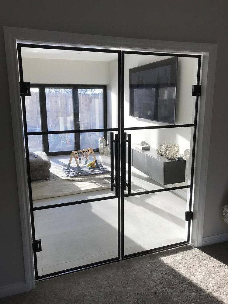 Interior glass partition walls: the perfect home working solution