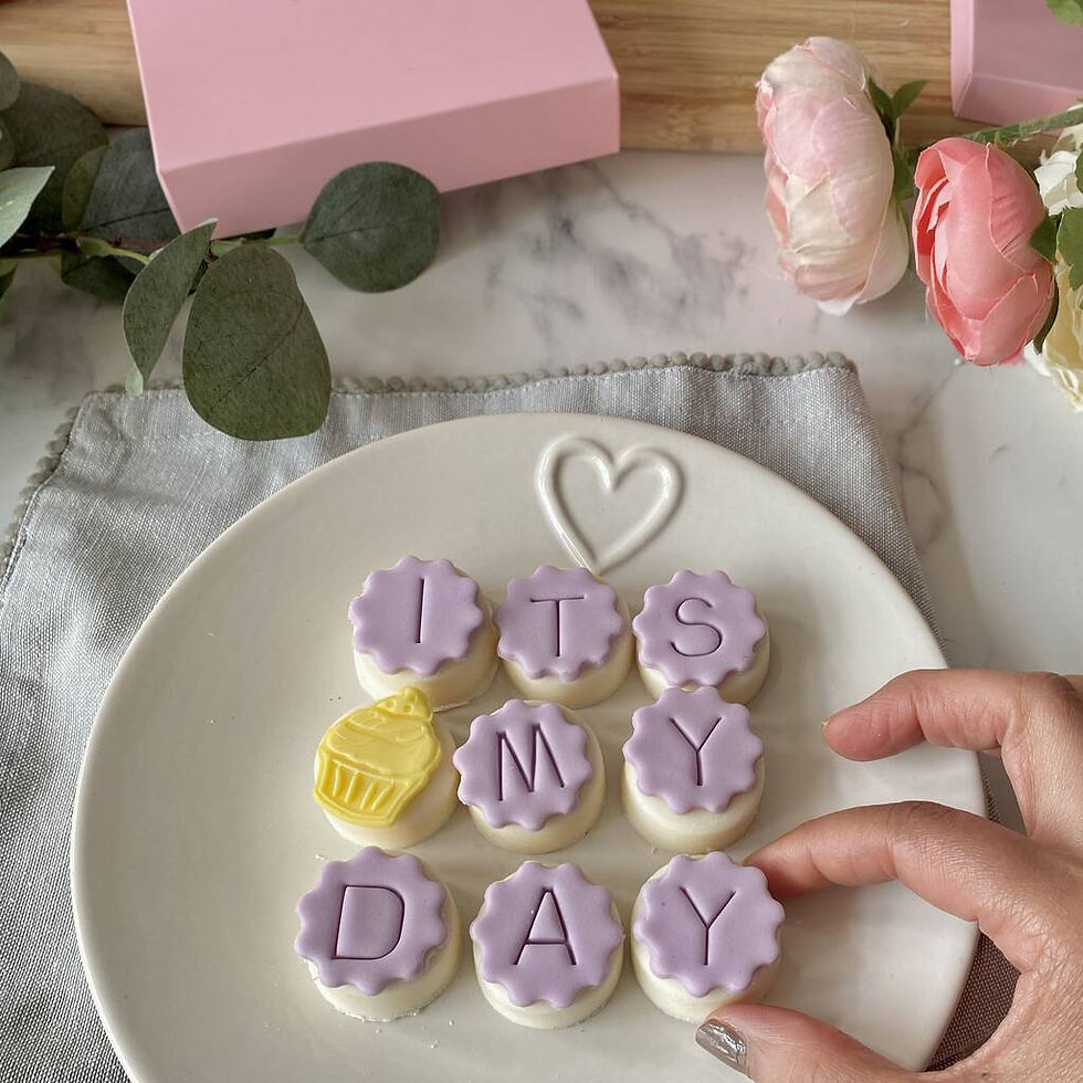 Thumbnail: 'It's My Birthday' Bite Sized Coated Oreo Gift