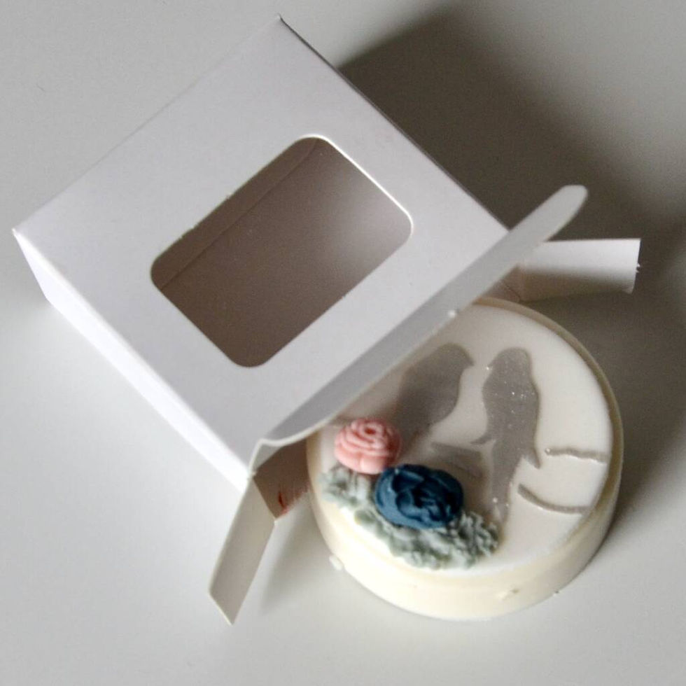 Thumbnail: Wedding Chocolate Coated Oreo Favour
