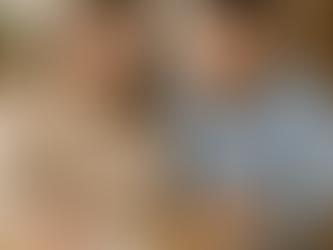 Paar bei der Hochzeitsplanung