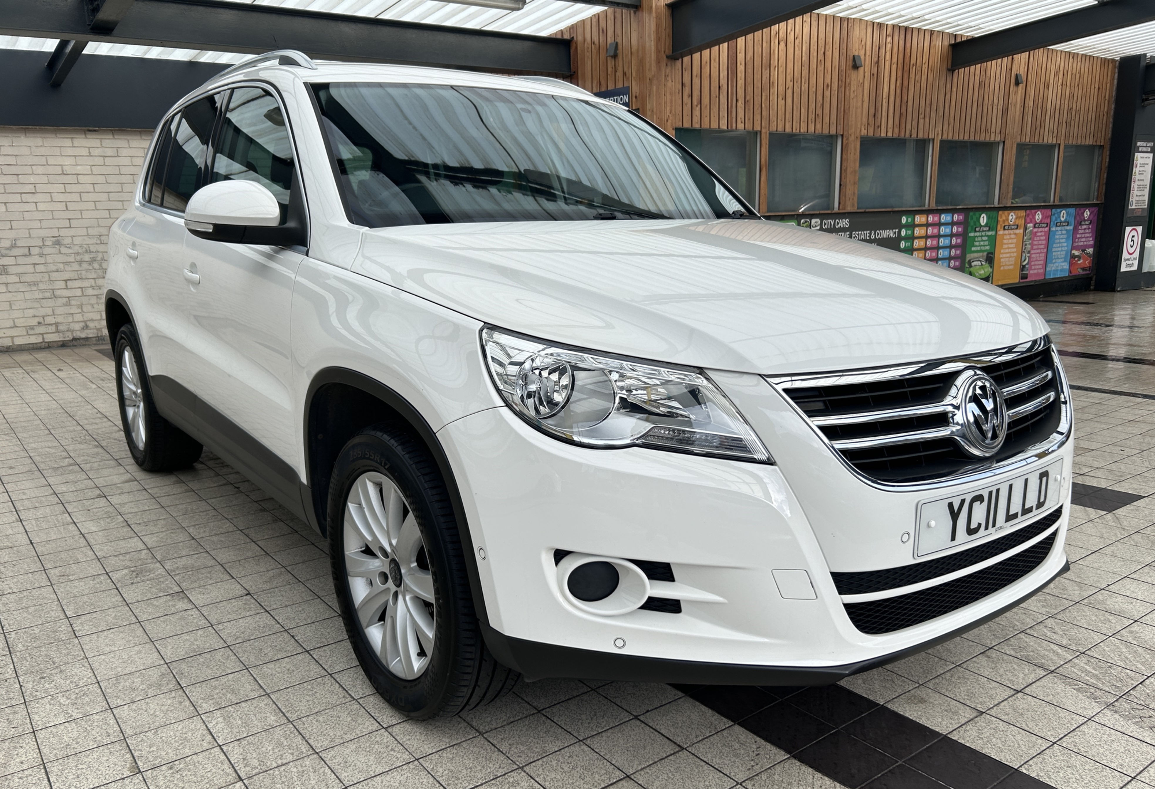 Volkswagen Tiguan 2.0 TDI Match SUV 5dr Diesel Manual 4WD Euro 5 (140 ps)