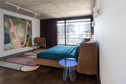 61948a5298732d79deaf0bd0_Sophie Pearce_Fragments Photo_SOK_Shutter House_Master Bedroom.jp