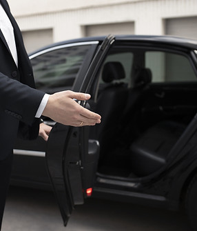 Airport Pickup & Drop off.jpg