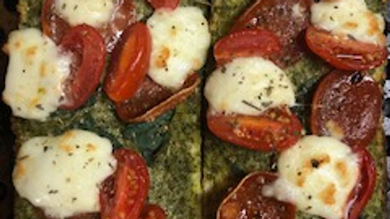 Pesto Pepperoni Tomato Mozzarella Sandwich & Chips
