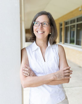 Tobi Nolan therapist in Belle Meade Tennessee specializing in trauma recovery, grief counseling, and couples therapy