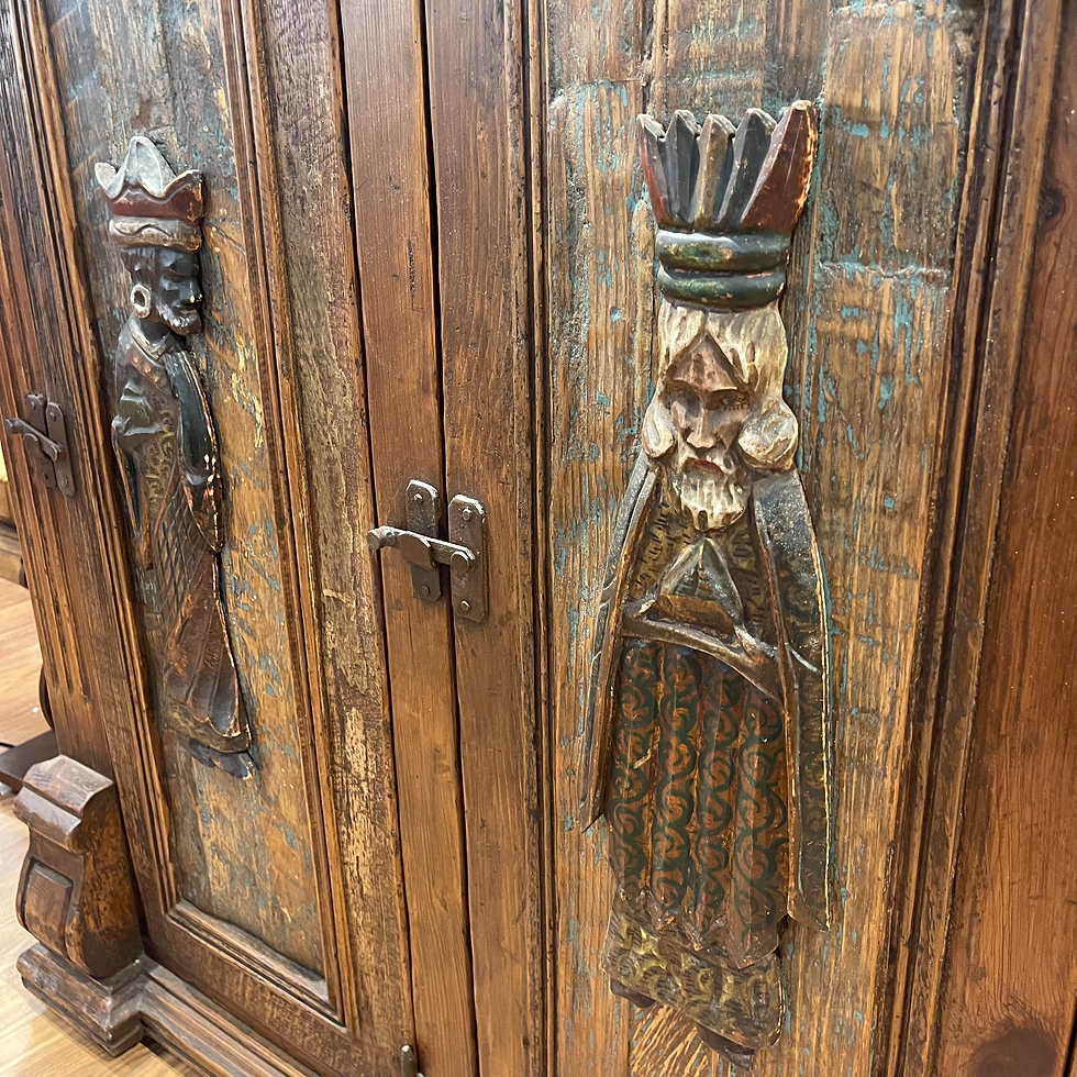 Thumbnail: Three Kings Cabinet