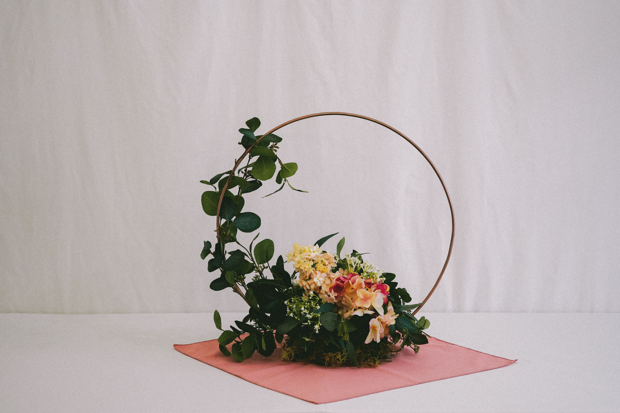 Circle Pink Table Center Piece