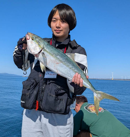 先端部男鹿側　　75㎝　メタルジグ