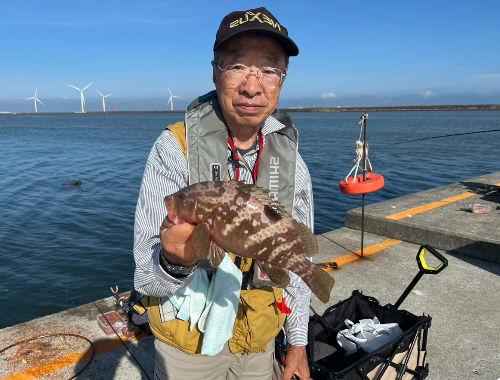 32㎝ 780m男鹿側
