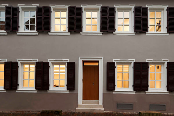 Wohnhaus – Architektur – Modern - Architekt – Bad Dürkheim - Wachenheim - Grünstadt – Forst -Neustadt – Landau – Ludwigshafen - Mannheim – Maxdorf– Hausbau – Innenarchitektur – Hausbau – Planung - Grundriss – Baugenehmigung – Bauleitung –Denkmalschutz – Design – Umbau – Sanierung - Modernisierung – Sichtbeton – Haus und Hof – Büro - Co Working – Offive Design – Altbau - Fassade - Fensterläden - Klappläden