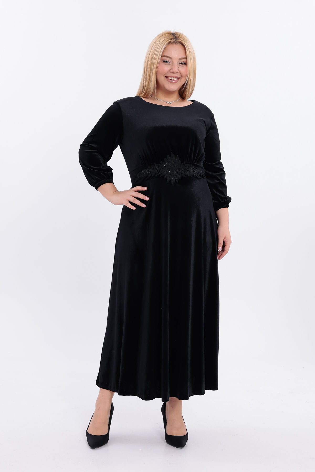 Siyah Özel Zarif Tasarım Rahat Kadife Kumaş Uzun Kollu İşlemeli Oval Yaka Büyük