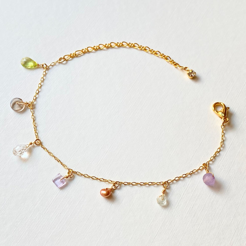 マルチストーンのチェーンブレスレット
