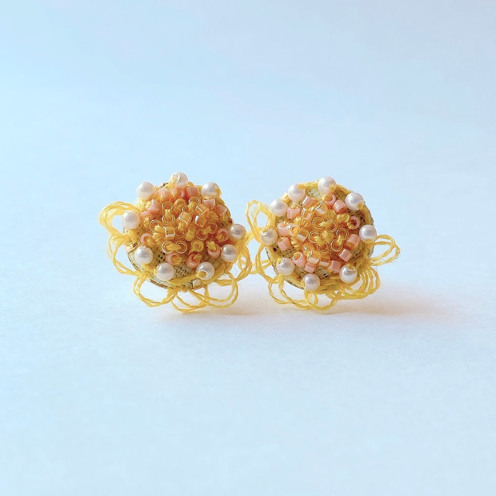 “ケヴァトと花のイエロー”