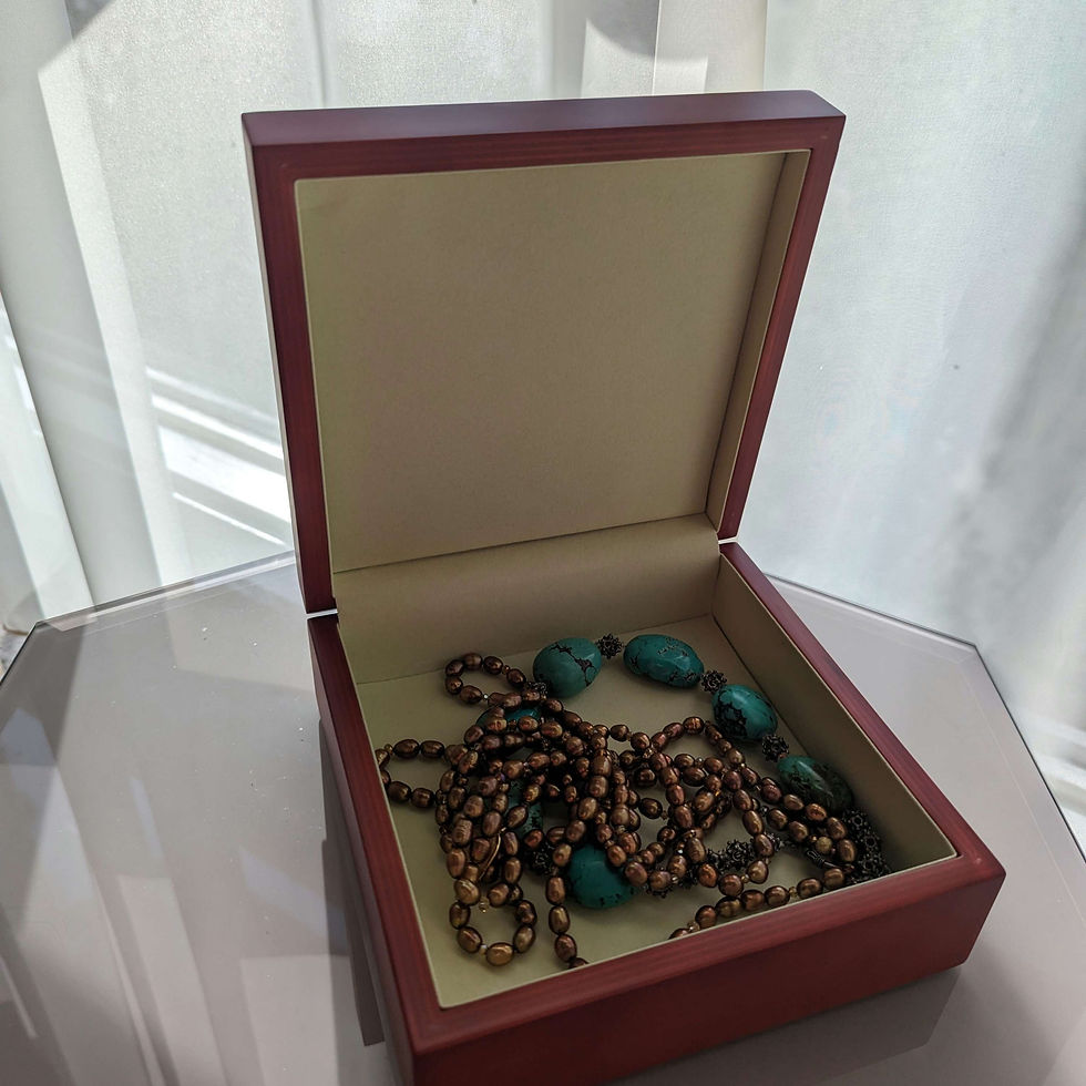 Thumbnail: Large Jewelry Box with Art Tile Lid