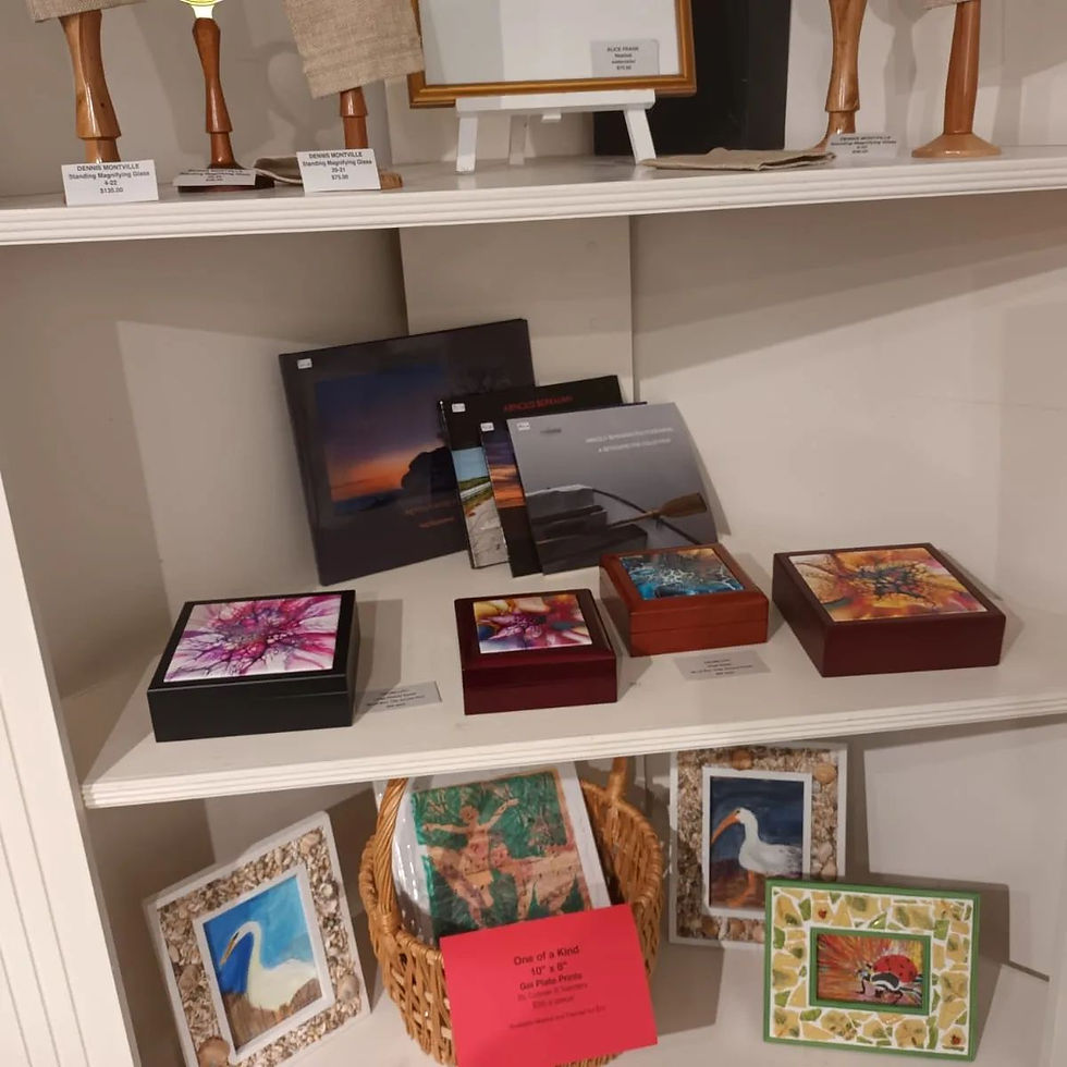 Thumbnail: Small Jewelry Box with Art Tile Lid