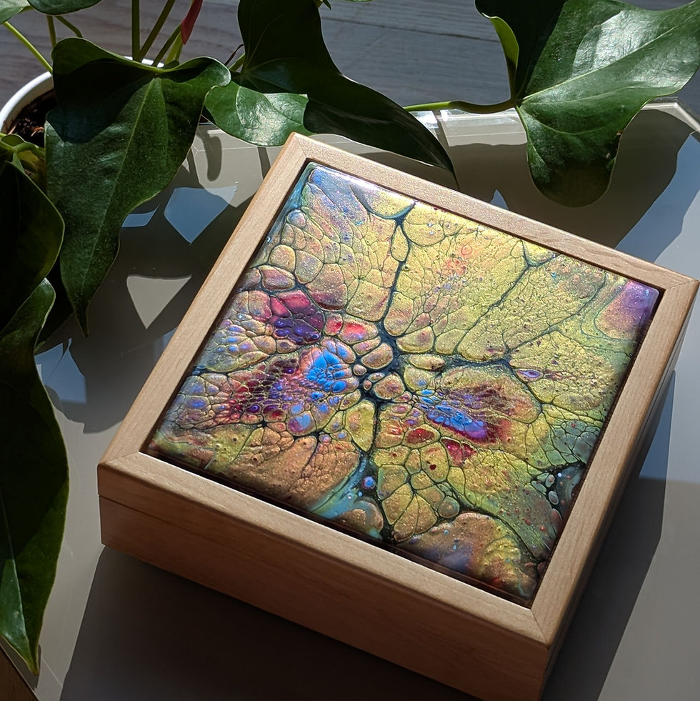 Thumbnail: Large Jewelry Box with Art Tile Lid