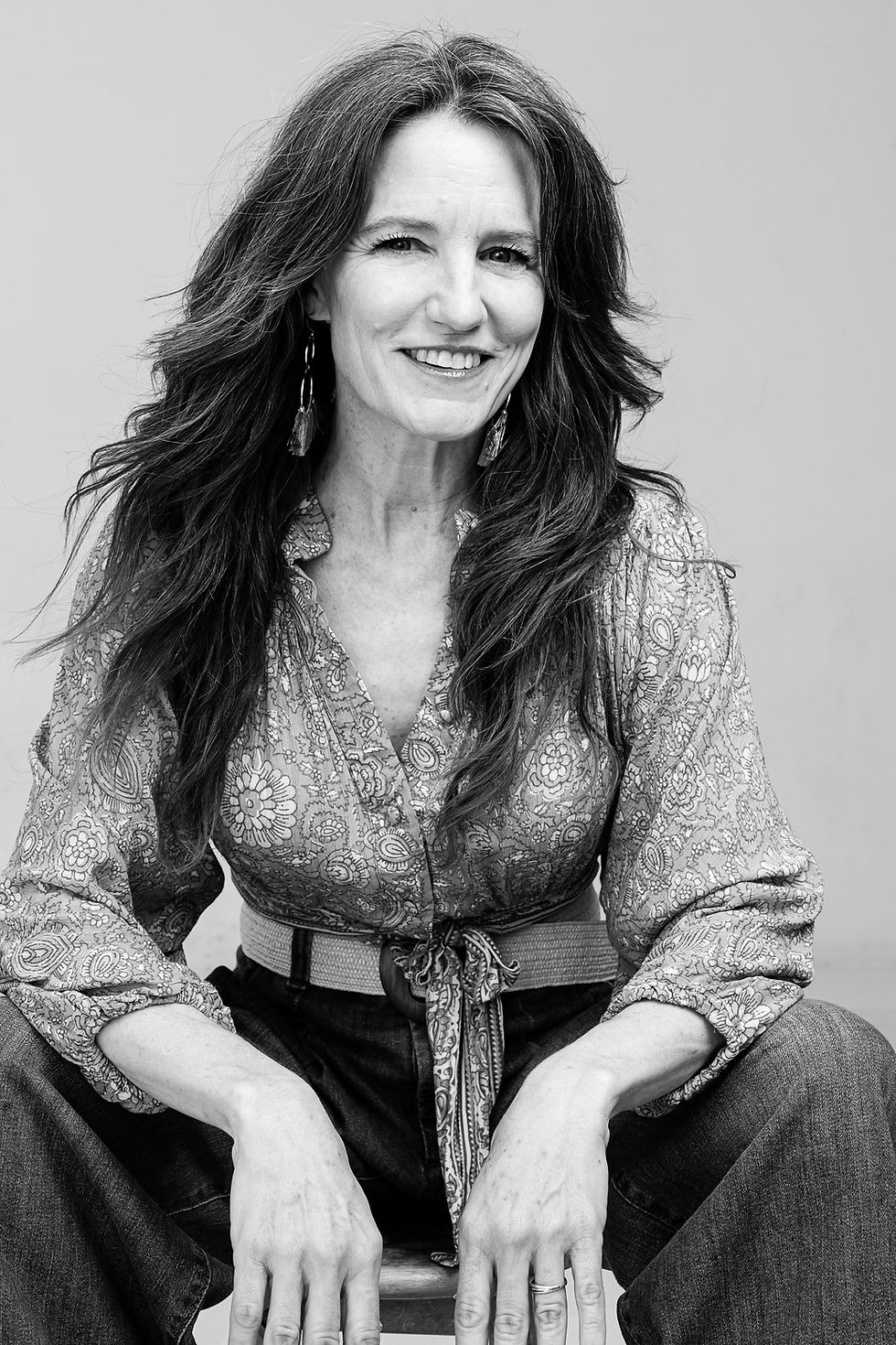 LIVE MUSIC: Heidi Joy