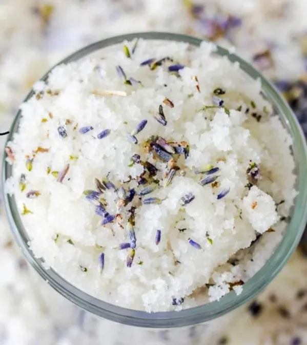 LAVENDER & VANILLA CREAM SEA SALT SCRUB