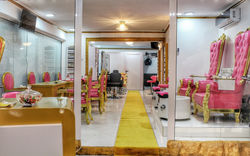 STUDIO 7 BEAUTY LOUNGE