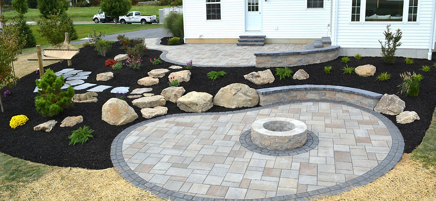 Service Hardscaping Main Photo Opt 2_edited.jpg