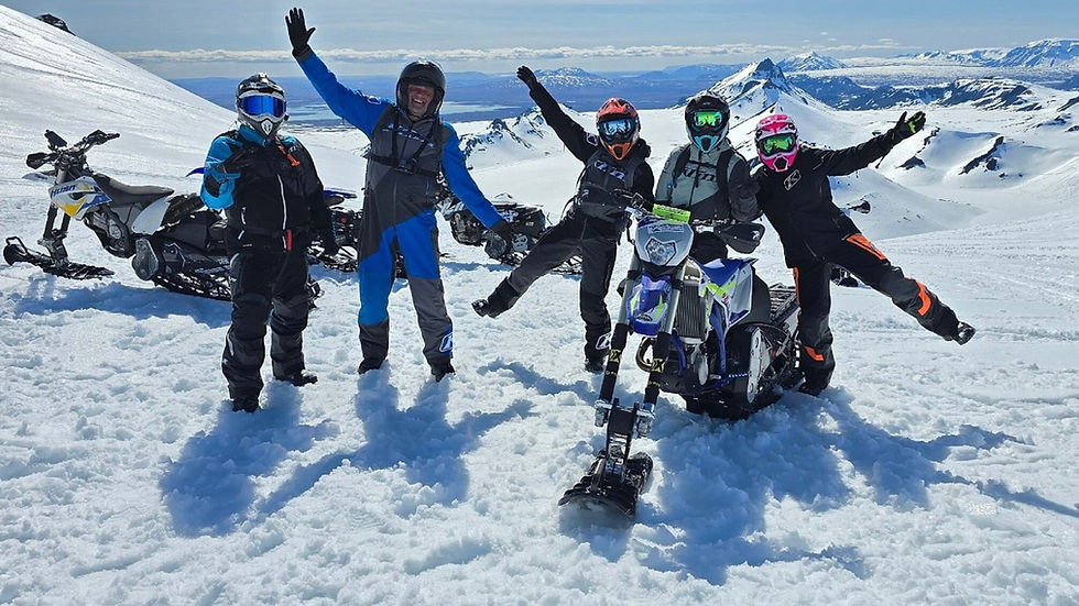 Very happy customers with Óskar from Arctic Trailblazers