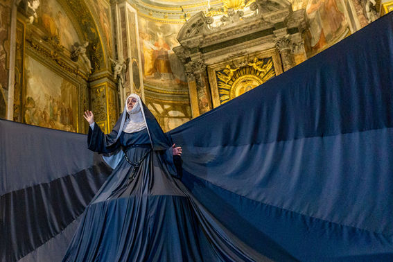 Hildegard von Bingen: the show "Grant me the gift of fire".  