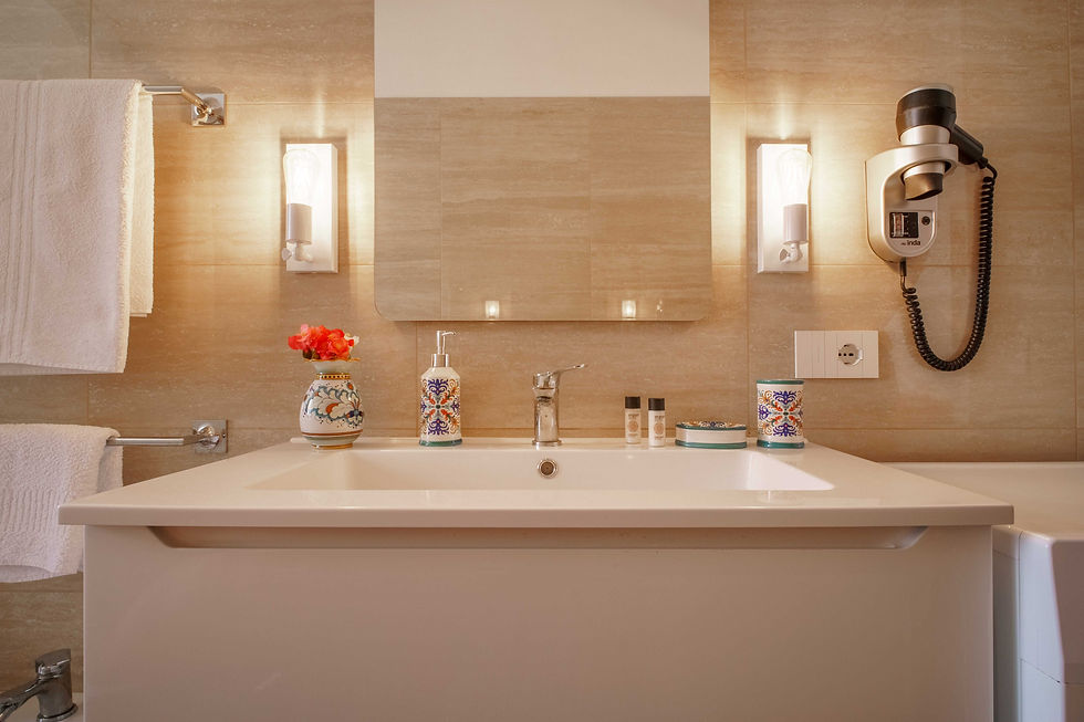 Bagno specchio House Marlidia.jpg