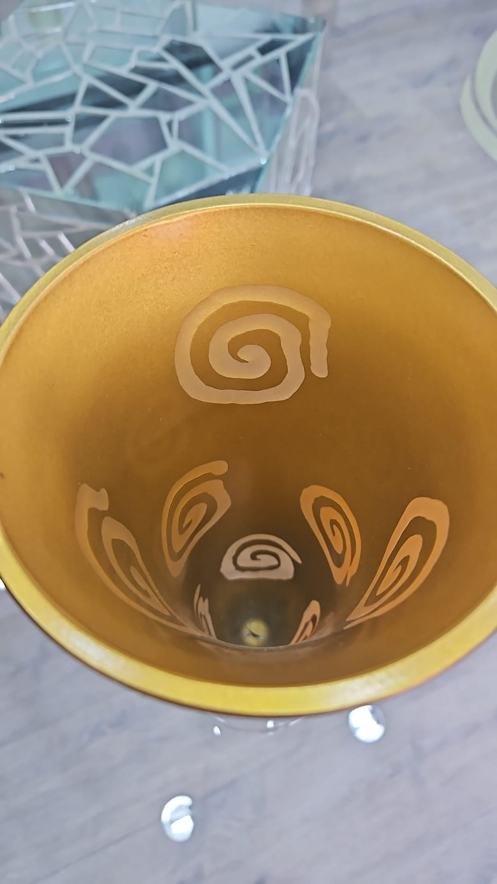 Miniatura: Vaso cristallo al piombo decorato nero e oro