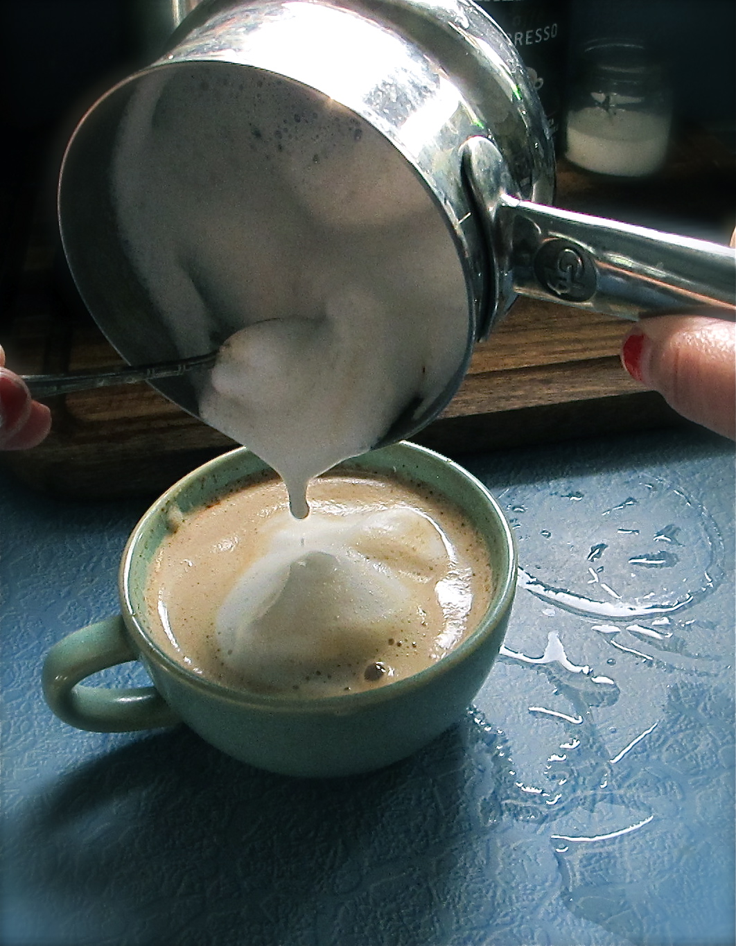 Making a cup of cappy - chinooo ;)