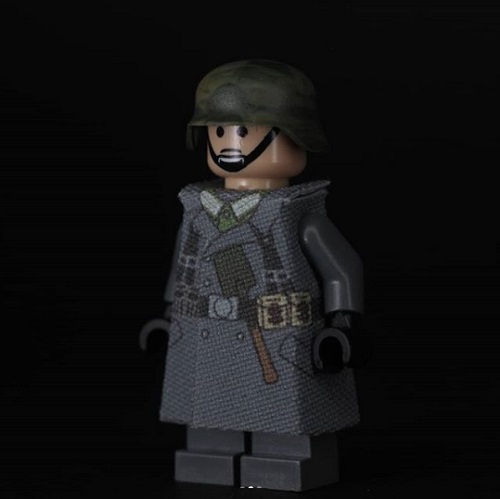 Thumbnail: WW2 German Greatcoat (unbuttoned)