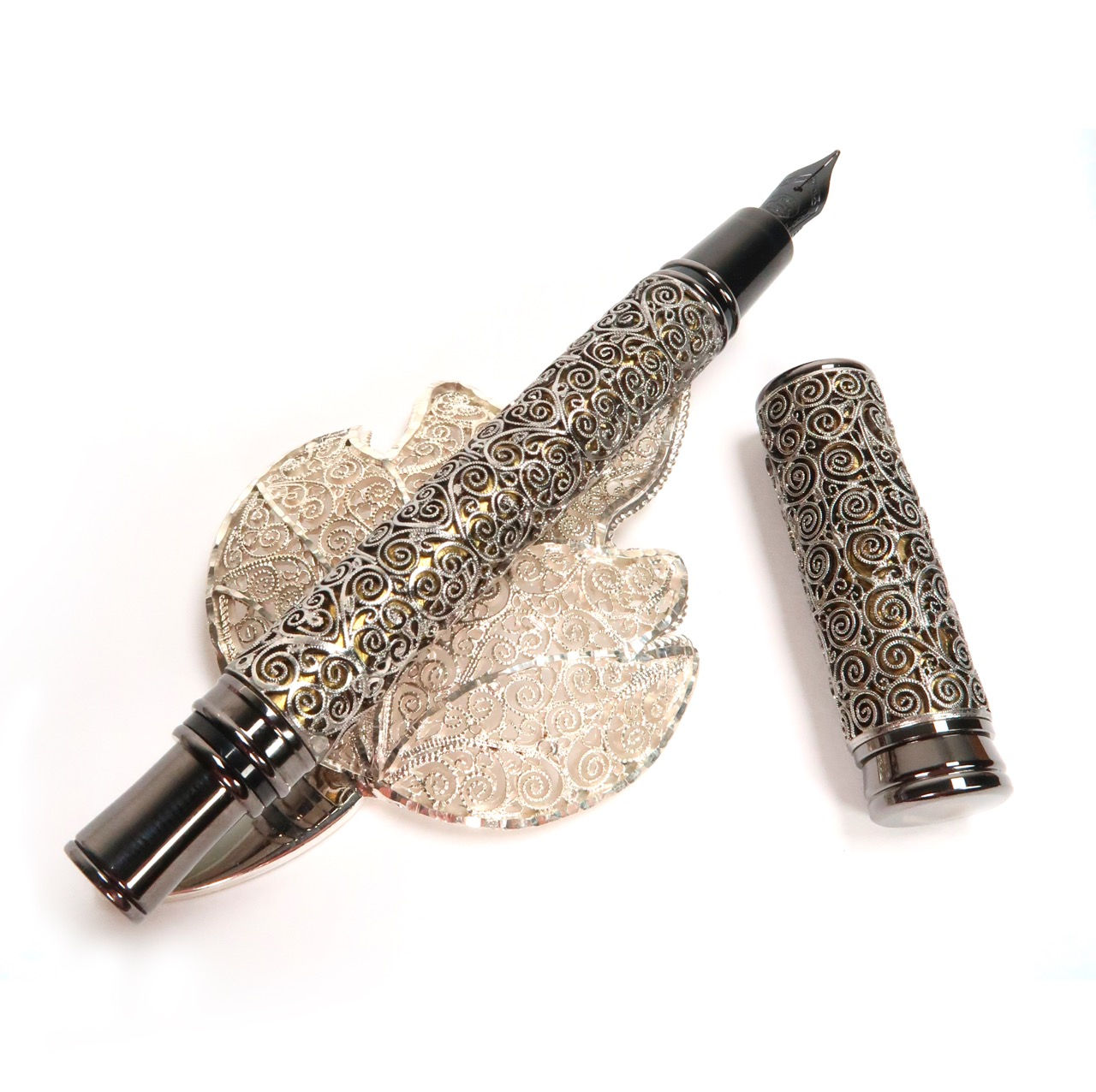 Le Imperial Noir & La Feuille