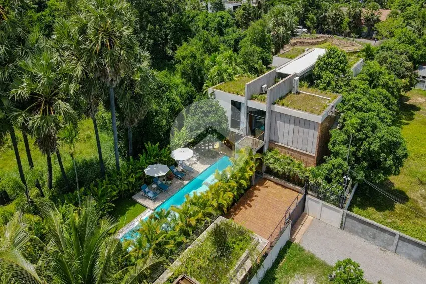 Luxury 3 Bedroom Architect Villa for Sale in Siem Reap, Sala Kamreuk 
