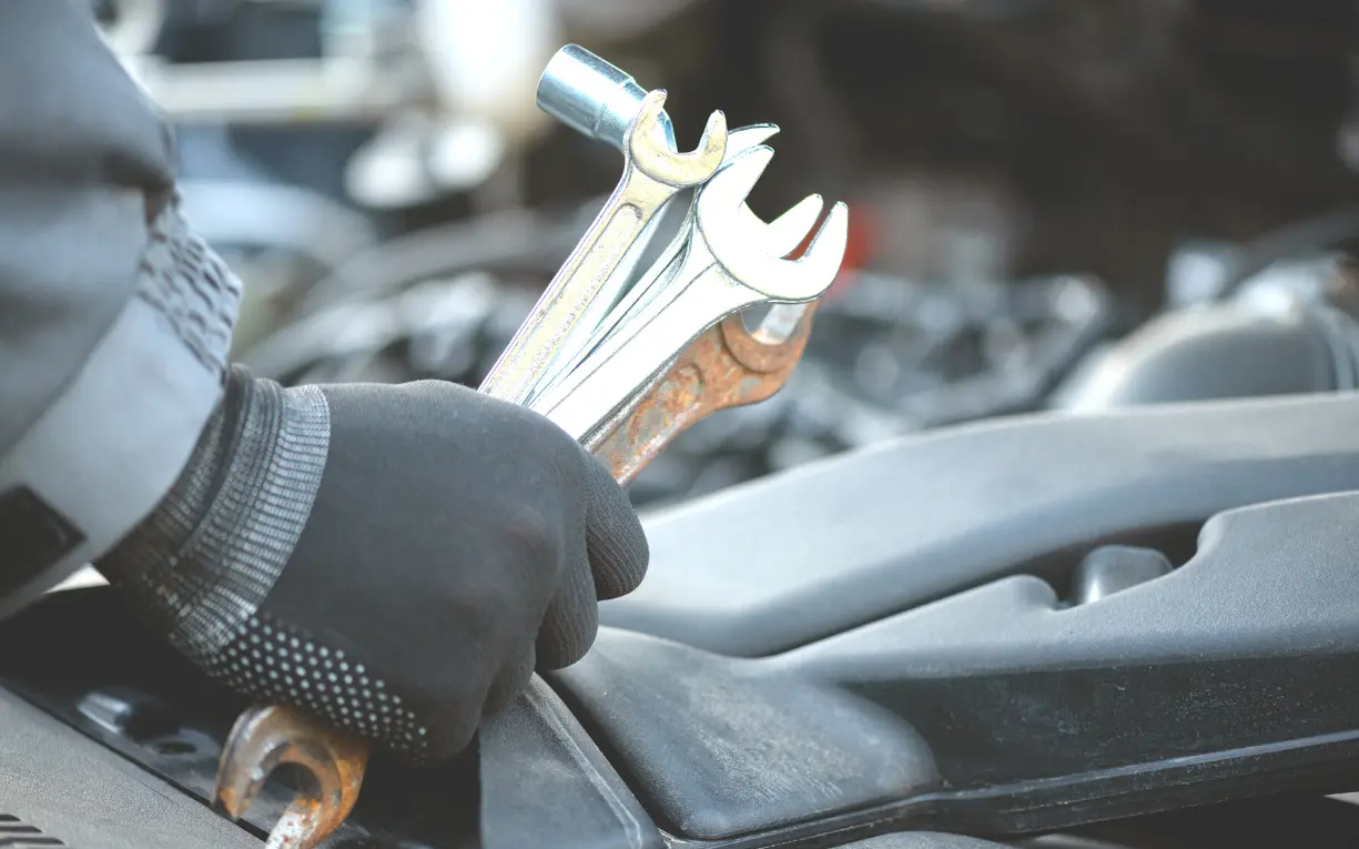 kachel-service-und-reparaturarbeiten.webp.webp