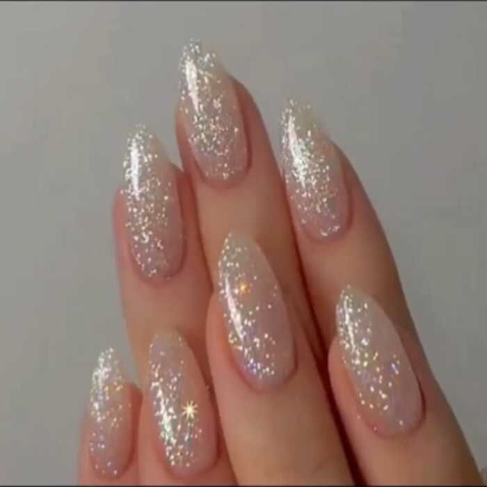 Emqueen Light Beige Silver Glitter Press-On Nails