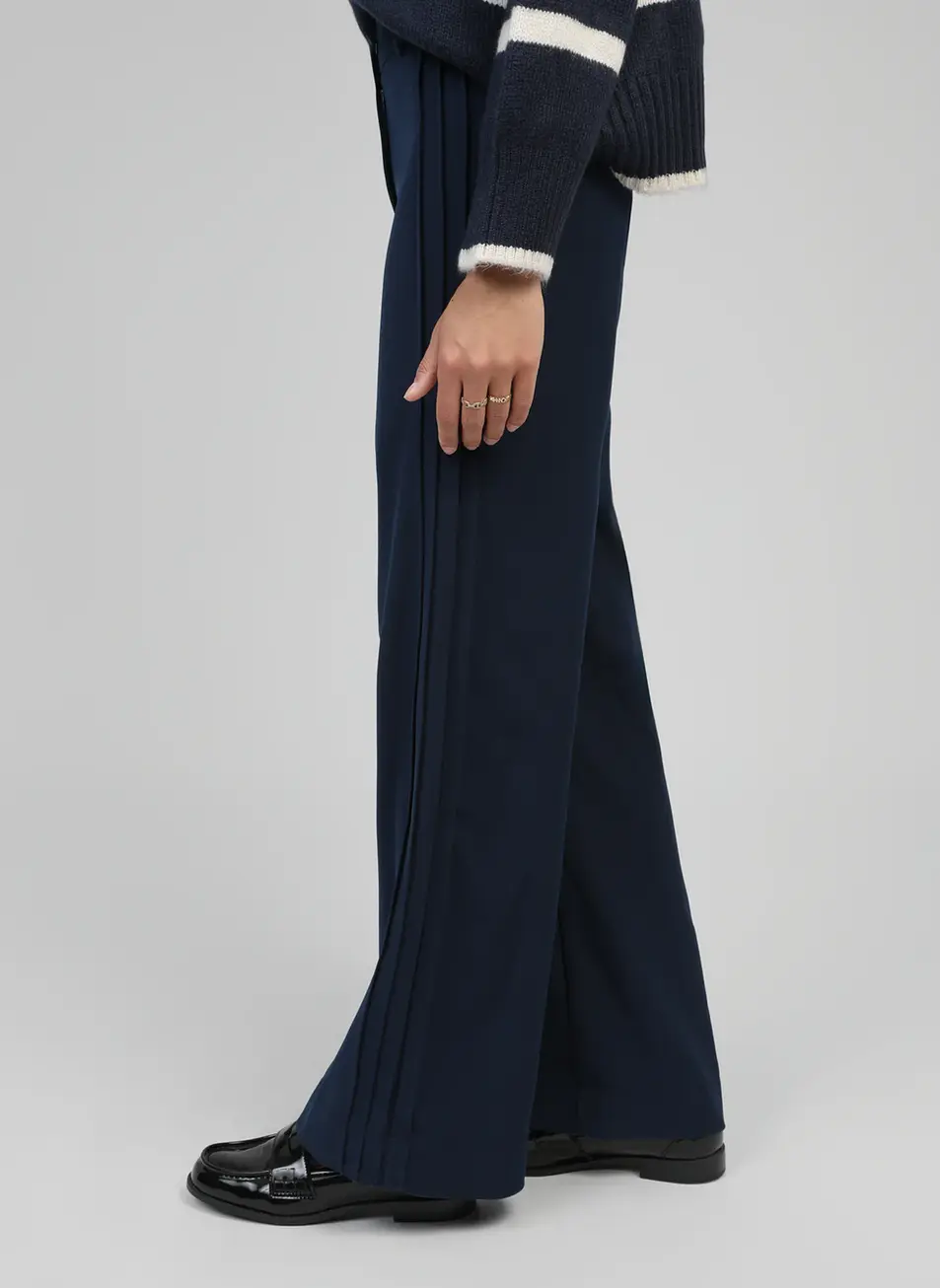 navy wide leg pants