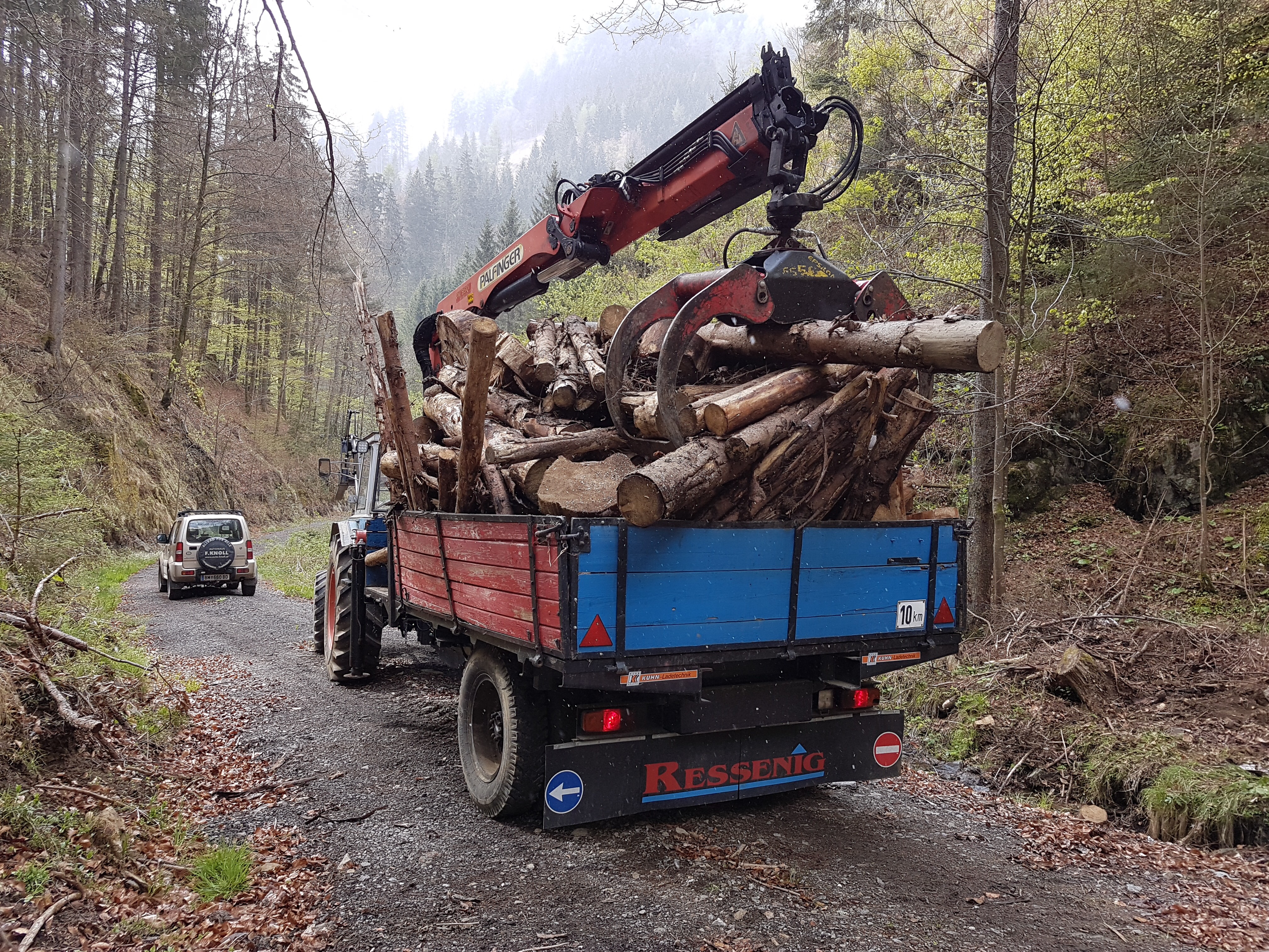 Brennholz-Transport für Herrn Eder