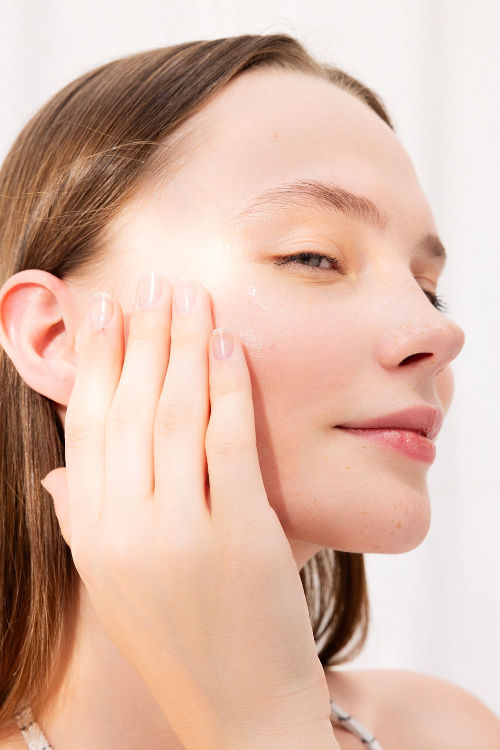 Yaşlanma Karşıtı Cilt Bakımı: Genç ve Parlak Bir Cilt İçin İpuçları