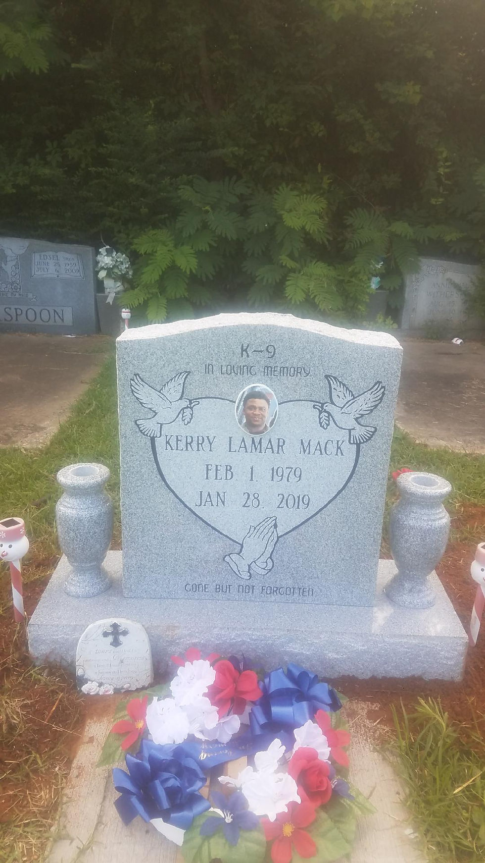 Thumbnail: LARGE SINGLE 4 INCH SPECIAL MONUMENT ,PHOTO & VASE SET