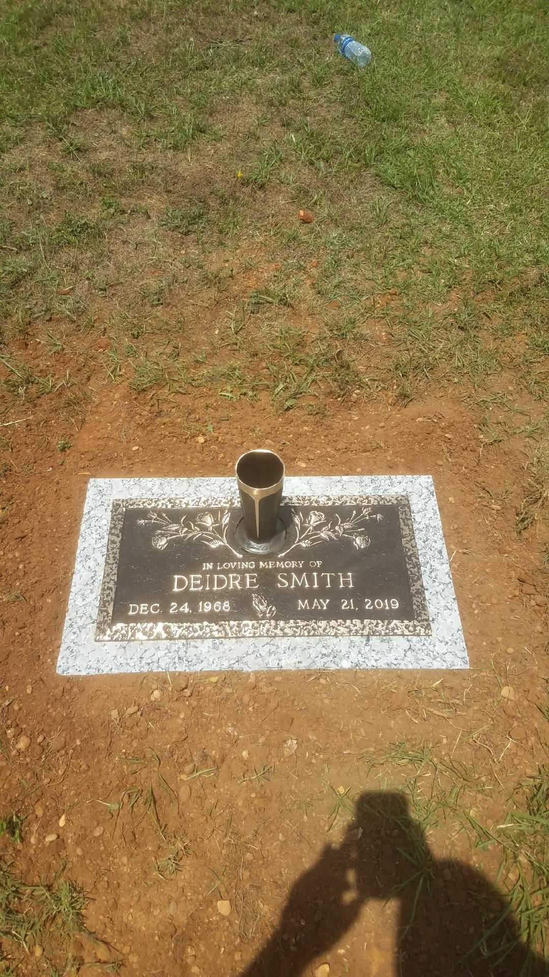 SPECIALTY SERIES 24 X 12 SINGLE BRONZE & VASE