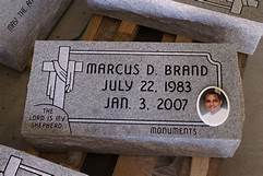 SINGLE MONUMENT , PHOTO