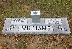 DOUBLE COMPANION MONUMENT & VASE