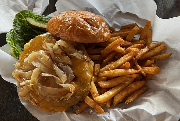 The No. 1 Pub and Dinner in Dillon, Colorado: Cala Pub!